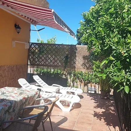 La Casa De Naranjos Tatil Evi Vega de San Mateo